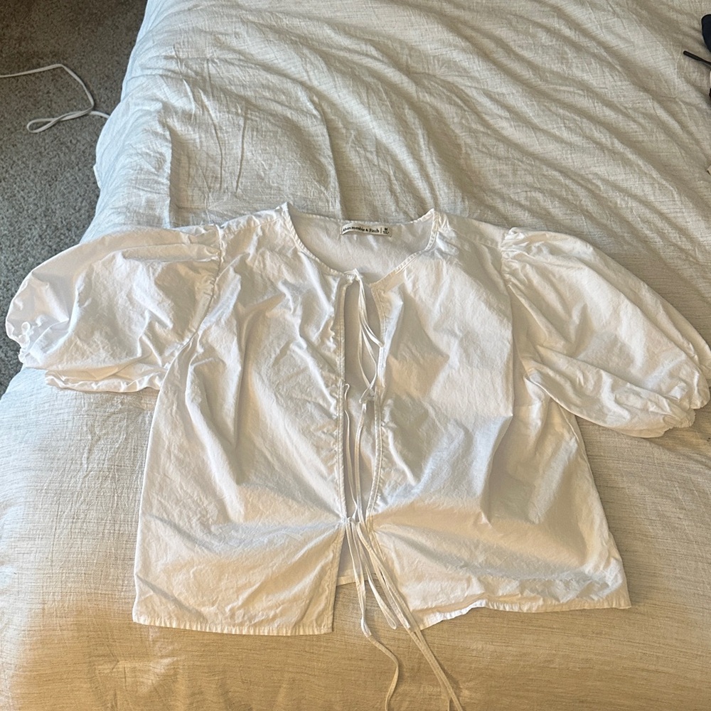 Abercrombie & Fitch White Tie-Front Blouse